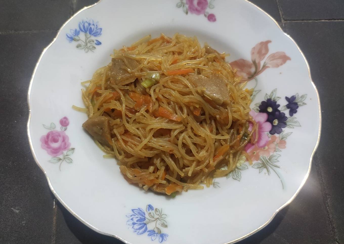 Bihun goreng kecap
