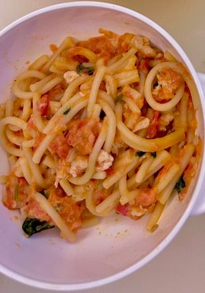 A picture of Baby creamy bolognese spagheti.