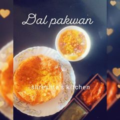 A picture of Dal pakwan.