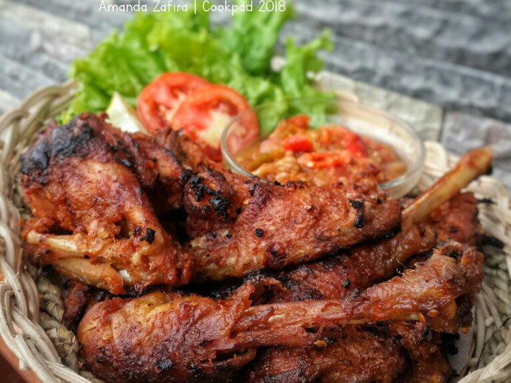 Wajib coba! Resep membuat Ayam Bakar Bumbu Rujak untuk Idul Adha dijamin gurih