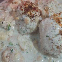 A picture of Dahi bary.