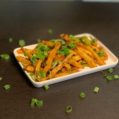 A picture of Chilli Potatoes.