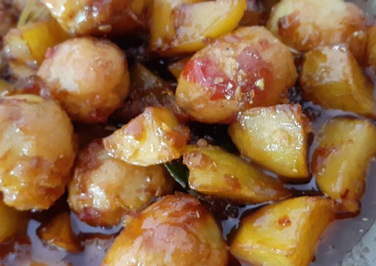 Semur kentang mix telur puyuh π€