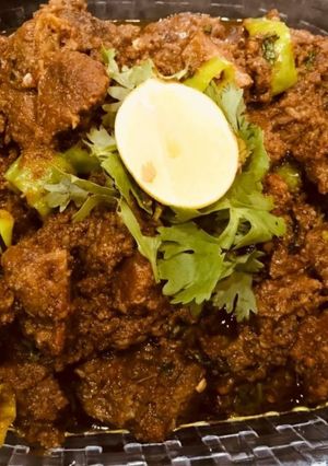 A picture of Balti gosht.