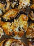 Muffin di pasta sfoglia al cioccolato....pronte in 30 minuti
