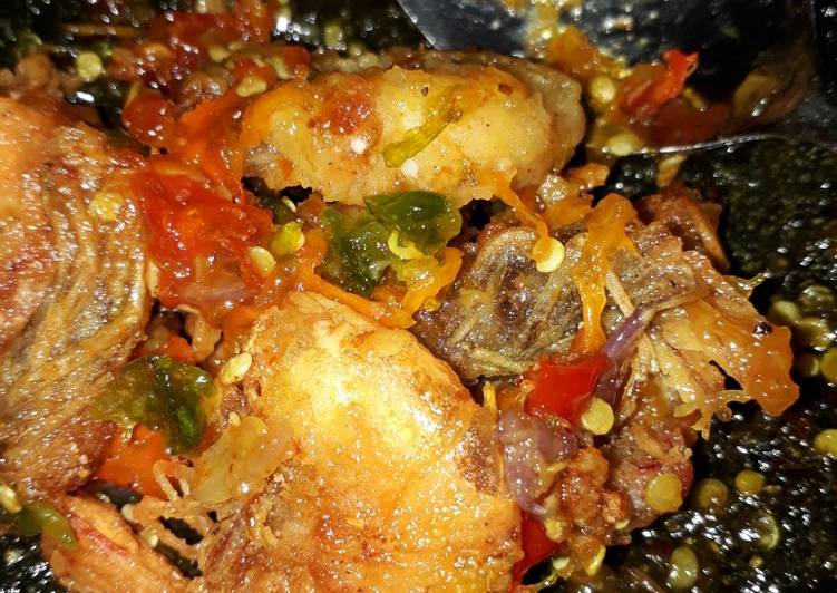 Bagaimana Membuat Udang Tepung Geprek Anti Gagal