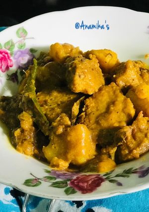 A picture of Dhnokar Dalna or Bengali Lentil Cake Curry (No Onion-Garlic).