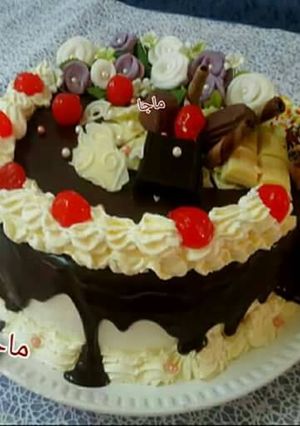 صورة لوصفة كيكة اسفنجية بالكريمة والشكولاتة
