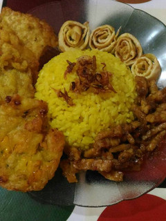 Foto resep Nasi kuning magicom sederhana