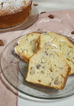 Una foto de Budín húmedo de peras y almendras. 🍐