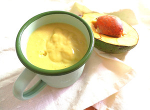 รูปของ Avocado matcha almond milk smoothie (คลีน)