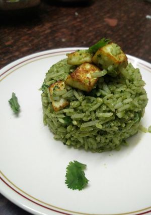 A picture of Palak/Spinach Paneer Brown Rice Pulao (no onion no garlic).