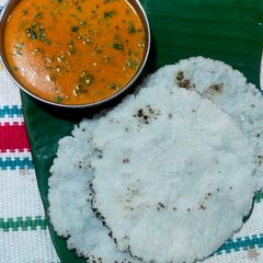 A picture of Rice Pathiri.