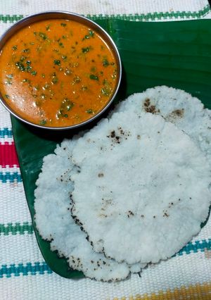 A picture of Rice Pathiri.