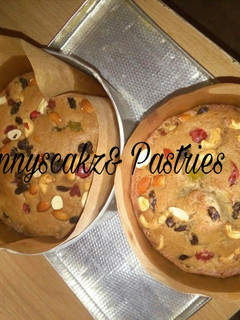 A picture of Light fruit cake.