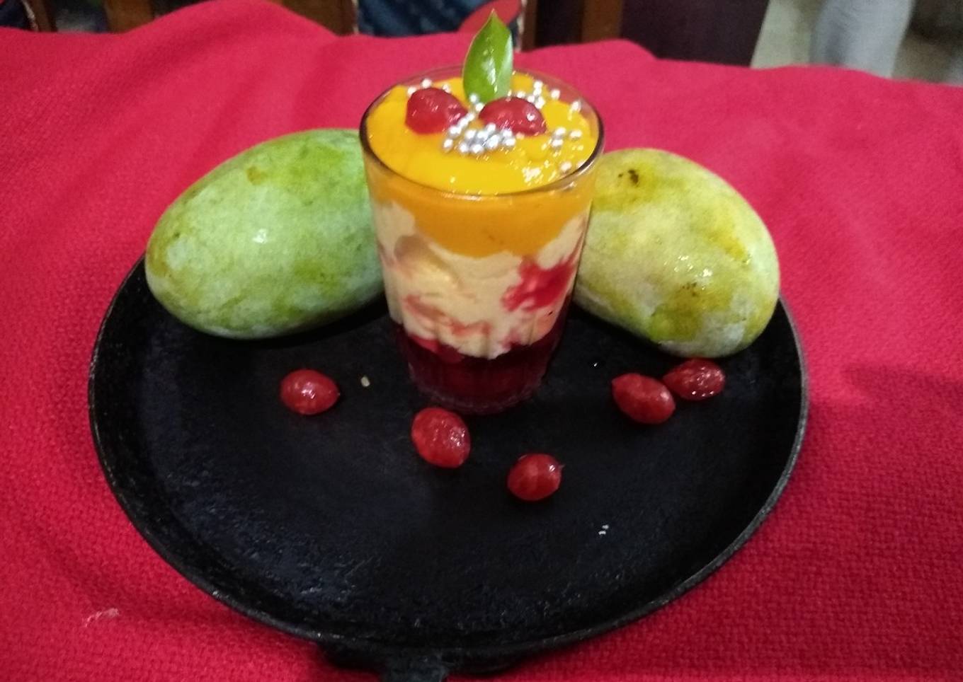 Mango kunafa mousse