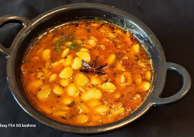 Broad beans seeds curry (vaal nu shaak)
