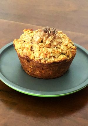 A picture of Apple Banana Oats Muffins.