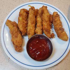 A picture of Spicy chicken strips.