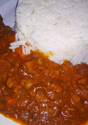 A picture of Tin Fish with mixed vegetables curry.