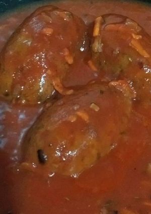 Una foto de Chorizos veganos en salsa