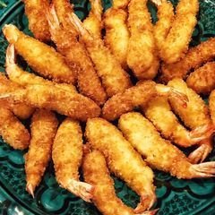 A picture of Japanese fried prawns.