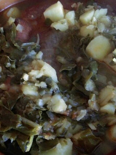 Una foto de Patatas con chorizo y acelgas
