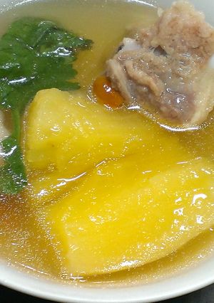 A picture of Cassava Pork Rib Soup.