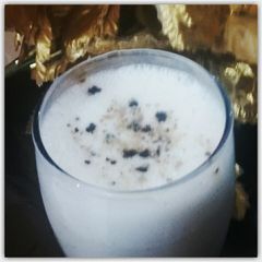 Thandae banana milk shake A picture of Thandae banana milk shake.
