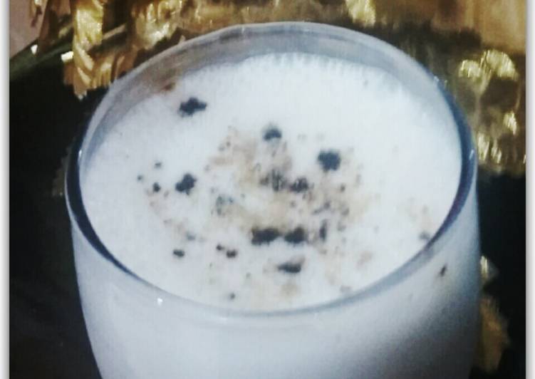Recipe of Homemade Thandae banana milk shake