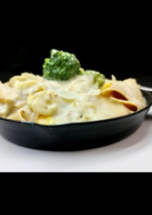 બ્રોકોલી પાપડ પાસ્તા (Broccoli Papad Pasta Recipe In Gujarati) રેસીપી મુખ્ય ફોટો