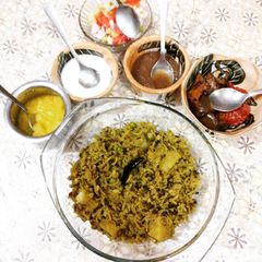 A picture of Urad Dal KhichdiThis is a common dish in some parts of India.