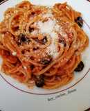 Spaghetti picantes con aceitunas