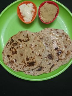 પૂરણ પોળી (Puran Poli Recipe In Gujarati) રેસીપી મુખ્ય ફોટો