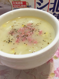 【北海道白醬湯】火腿玉米濃湯 的食譜成品照片