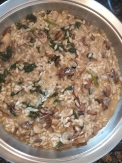 Una foto de Risotto Con Champiñones y Espinacas
