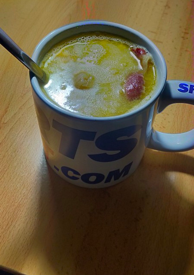 Una foto de Una buena sopa para Estopa