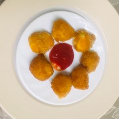 A picture of Cheese ball.