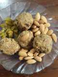Gur Satrangi Atta Laddoo