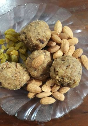 A picture of Gur Satrangi Atta Laddoo.