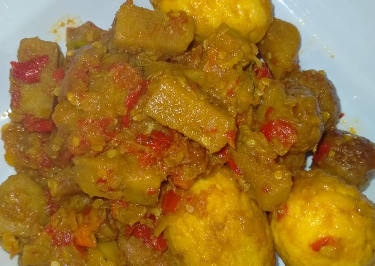 Simple Way to Prepare Super Quick Homemade Telur Bulat &amp; Tempe Gembus Balado