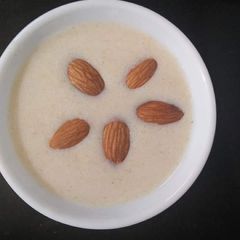 A picture of Sooji Kheer.