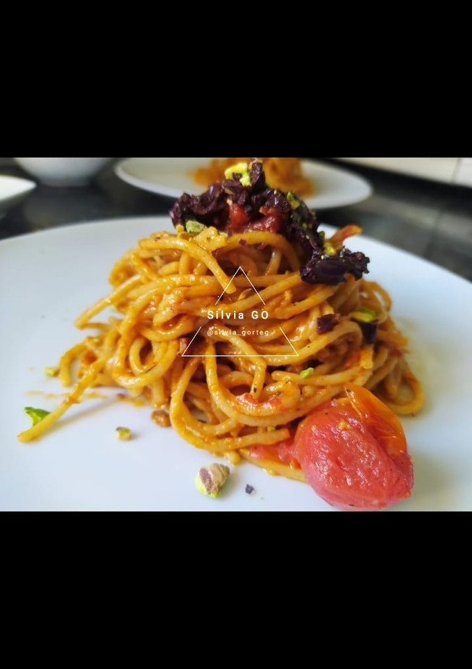 Una foto de Pasta all' amatriciana y algo más!!