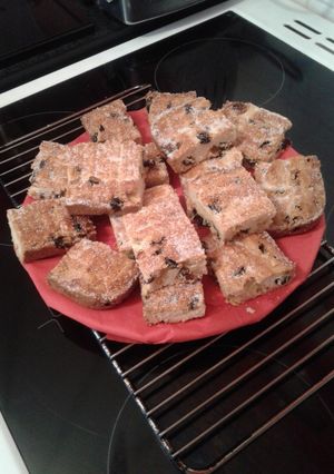 A picture of Raisin shortbread.