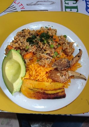 Una foto de Arroz relleno con cangrejo