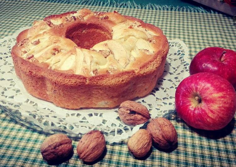 Recipe of Homemade Torta alle noci e mele