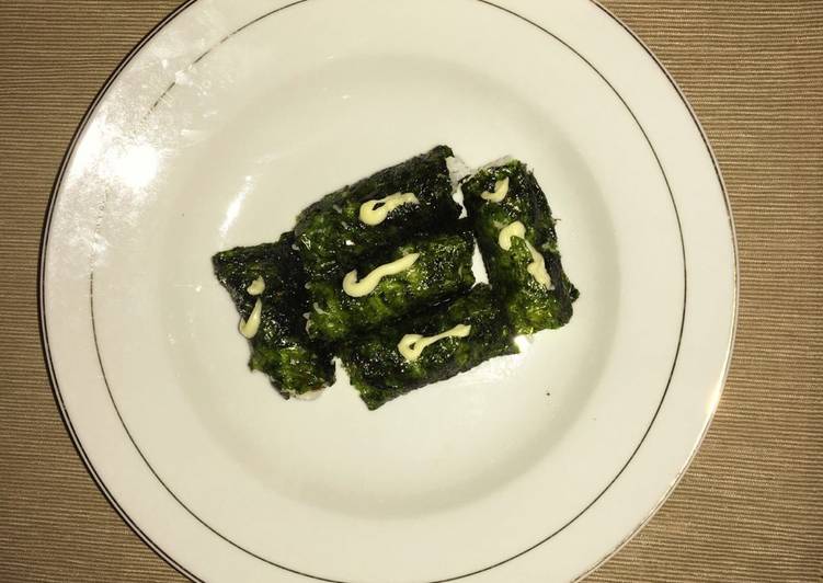 Onigiri / sushi nasi tuna sederhana