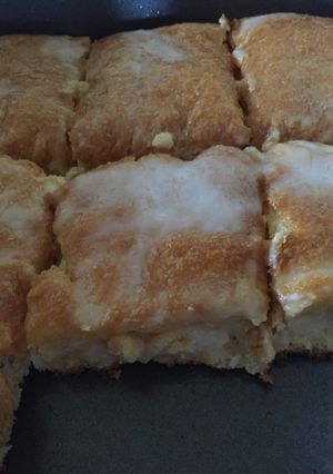 A picture of Cream Cheese Squares.