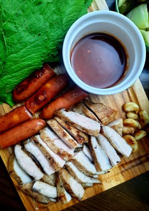 Hình của món Nạc nọng nướng chảo.
