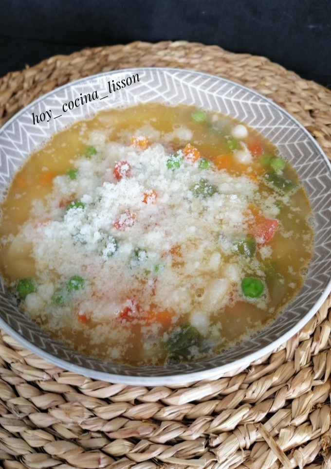 Una foto de Sopa minestrone a mi manera